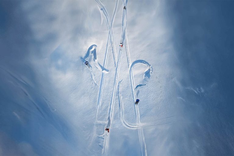 Moncler Grenoble to Showcase FW25 Collection in Courchevel Moncler Grenoble is heading back to the slopes for its Fall/Winter 2025 runway show, announcing a thrilling destination event in Courchevel, one of the most iconic luxury ski resorts in the French Alps. The brand continues to elevate its focus on high-performance winter wear with a blend of style and sport, promising a memorable show in March. A High-Altitude Experience For FW25, Moncler Grenoble will present its new collection on the mountain summits of Courchevel, where the brand has found inspiration in the world of winter sports. Celebrating diversity in winter sports, the collection will cater to riders of all skill levels, blending practicality with luxury. The event will highlight the brand’s commitment to performance while staying true to its fashion-forward style. As the show unfolds amidst the French Alps, it will offer a unique high-altitude brand experience that integrates the brand's ethos with the stunning snowy landscape. Reflection of Past Shows Last season, Moncler Grenoble’s FW24 collection was unveiled in St. Moritz, immersing guests in the natural beauty of the Swiss Alps. The collection itself focused on being one with nature, reinforcing the brand's connection to the outdoors. Date and Expectations Moncler Grenoble’s FW25 runway show will take place on March 15, 2025, in Courchevel. Fans can expect to witness a mix of high-performance sportswear and luxurious outerwear on the slopes. Stay tuned for more updates from Hypebeast.