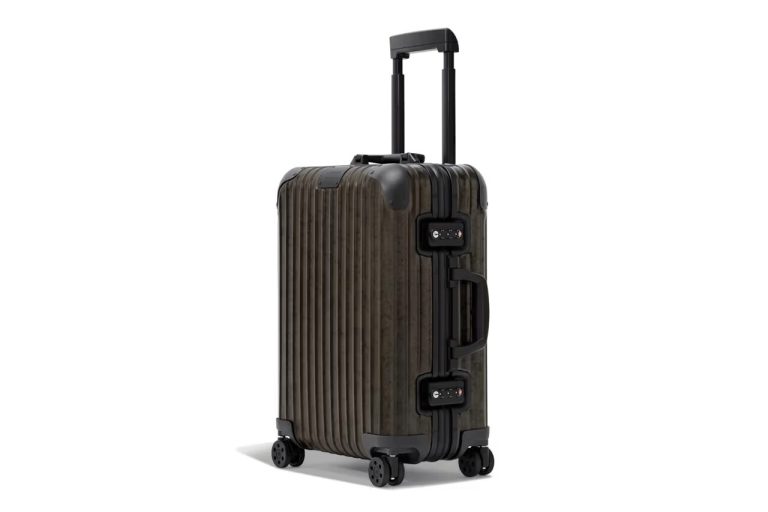 Rick Owens Gives RIMOWA’s Cabin Roller a Bronze Patina Rick Owens Gives RIMOWA’s Cabin Roller a Bronze Patina