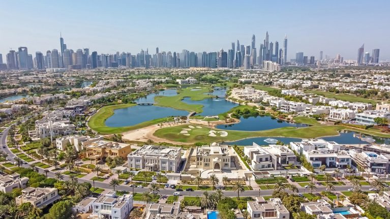 The Beverly Hills of Dubai – A Peek into Luxurious Estates and Celebrity Living Emirates Hills