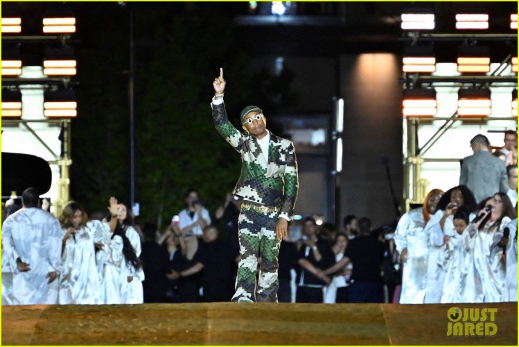 Pharrell Williams unveils groundbreaking fashion and art collaboration with Henry Taylor at Louis Vuitton Pharell Williams 2023 Louis Vuitton Collection