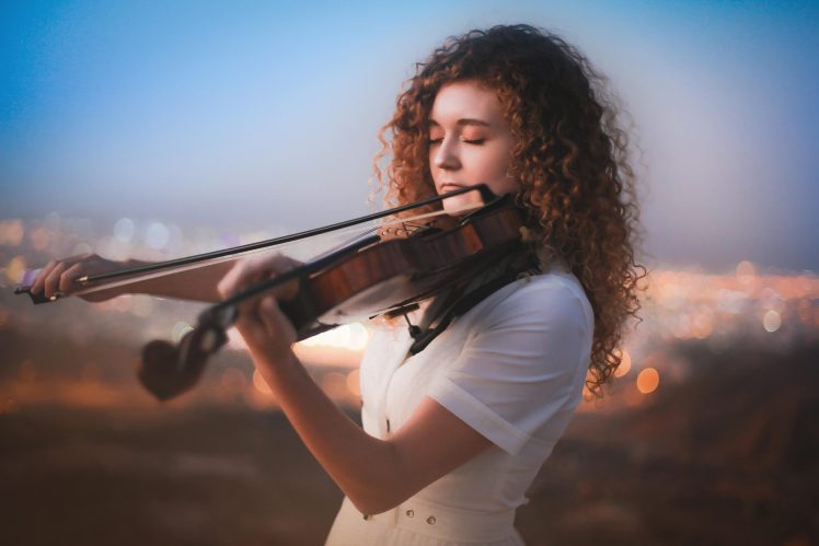 Alina Supernova: Virtuoso Violinist, DJ, and Music Producer Conquering UAE Stages Alina Supernova