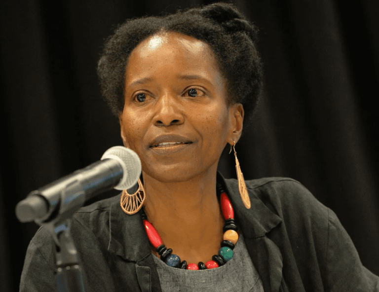 Artist Alicia Henry Known for Sculptural Works Artist Alicia Henry Known for Sculptural Works