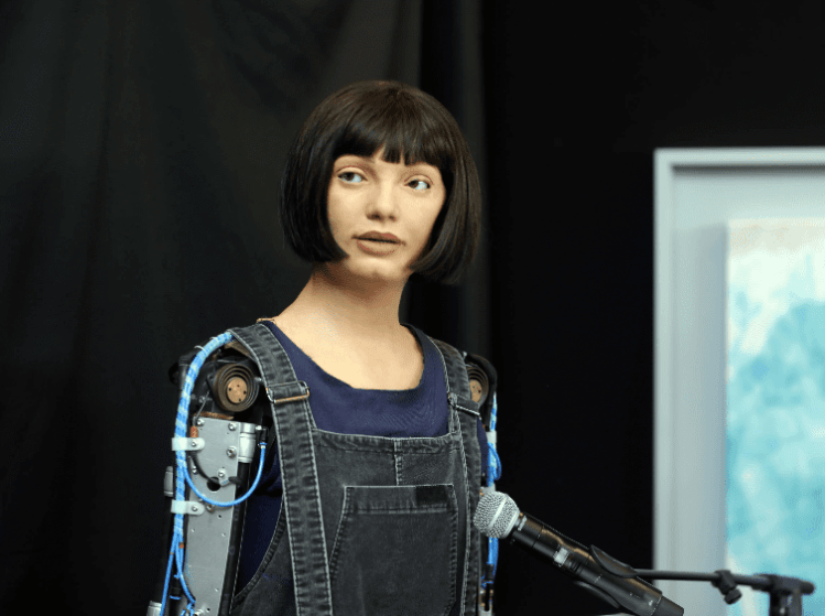 Sotheby’s Auctions First AI-Generated Portrait Sotheby’s Auctions First AI-Generated Portrait